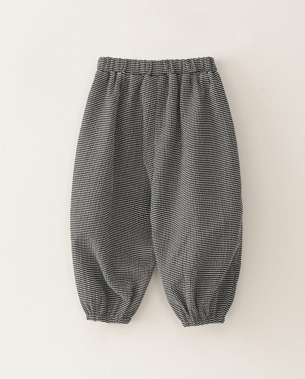 에어크링클 스트라이프 벌룬팬츠_4color 블랙 뒤