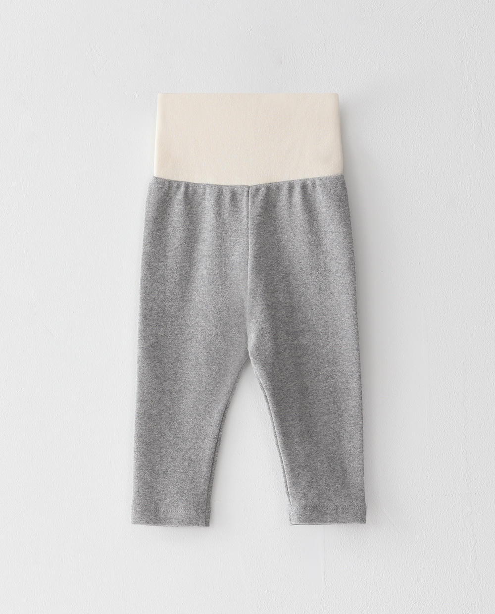 멜란지그레이 앞