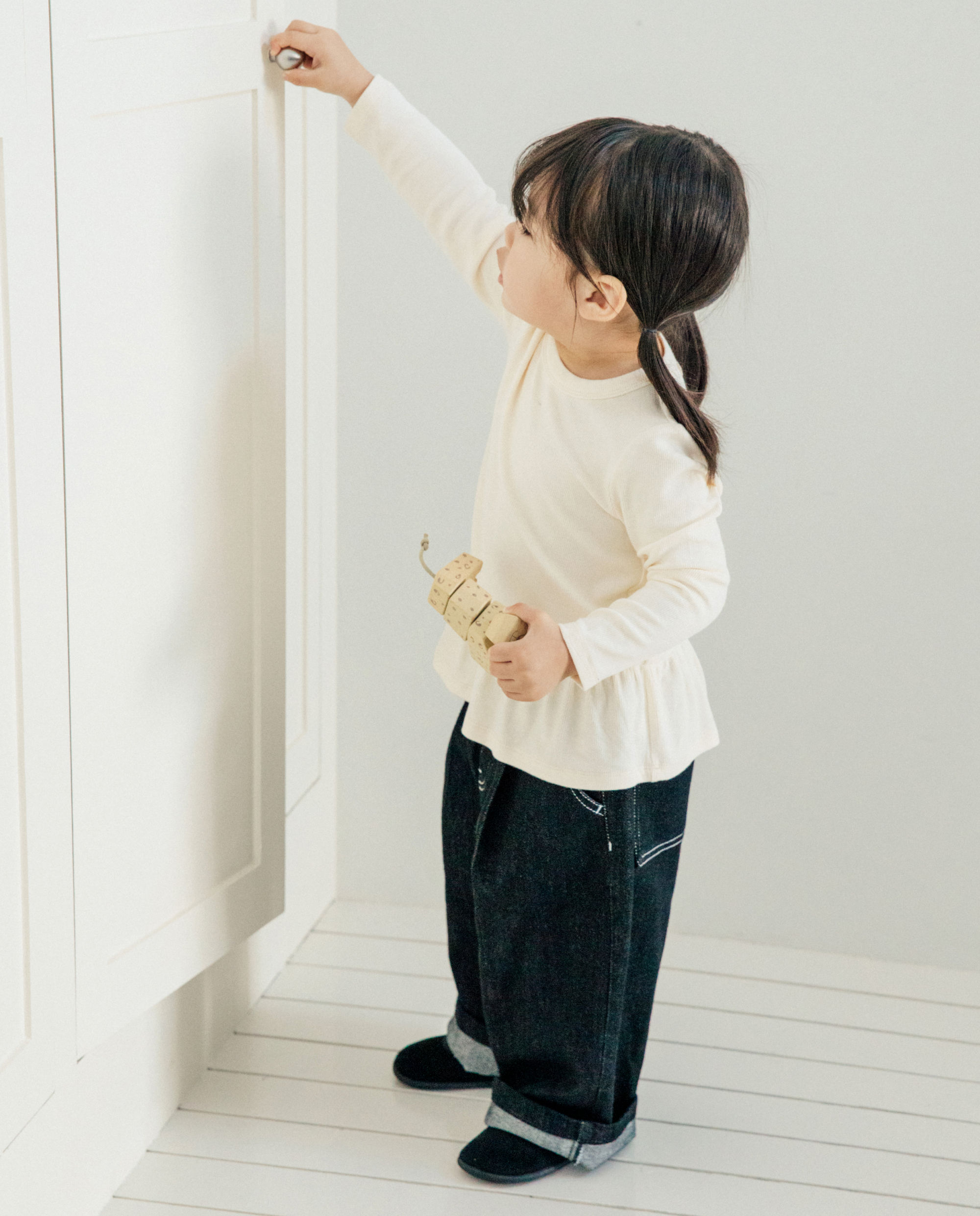 클래식 와이드 핀턱 데님 팬츠