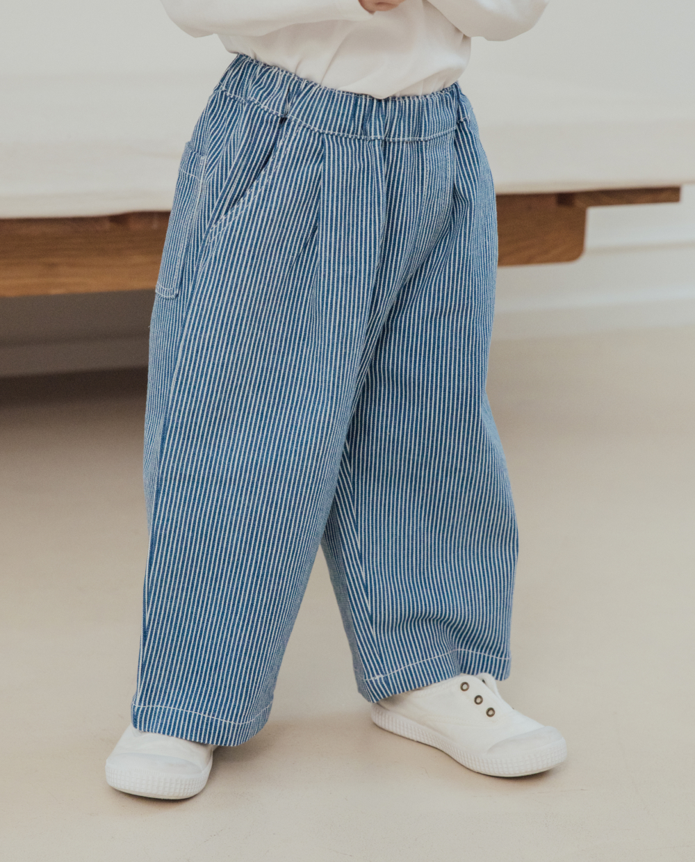 스트라이프 데님 와이드팬츠