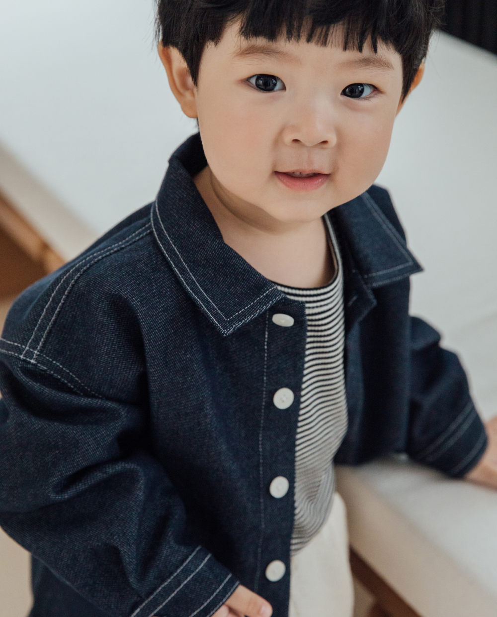 논페이드 데님 셔츠자켓