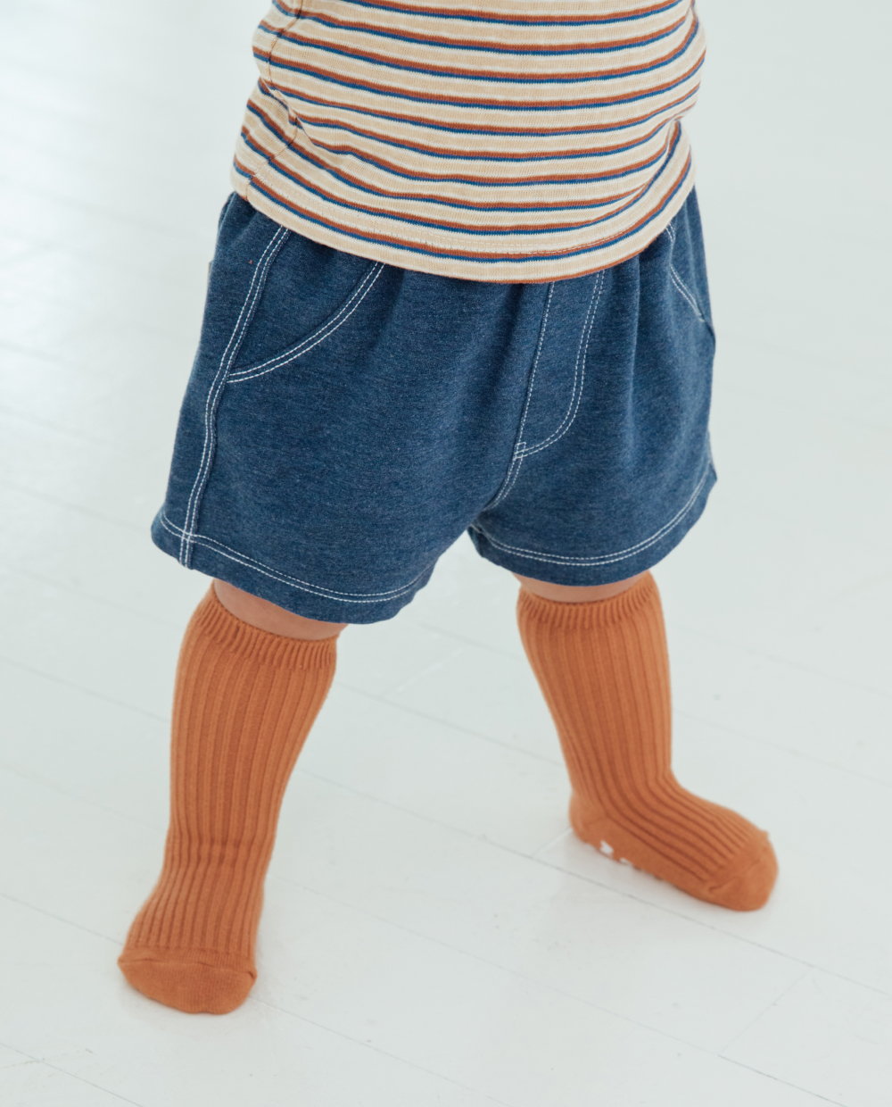やわらかデニムショートパンツ