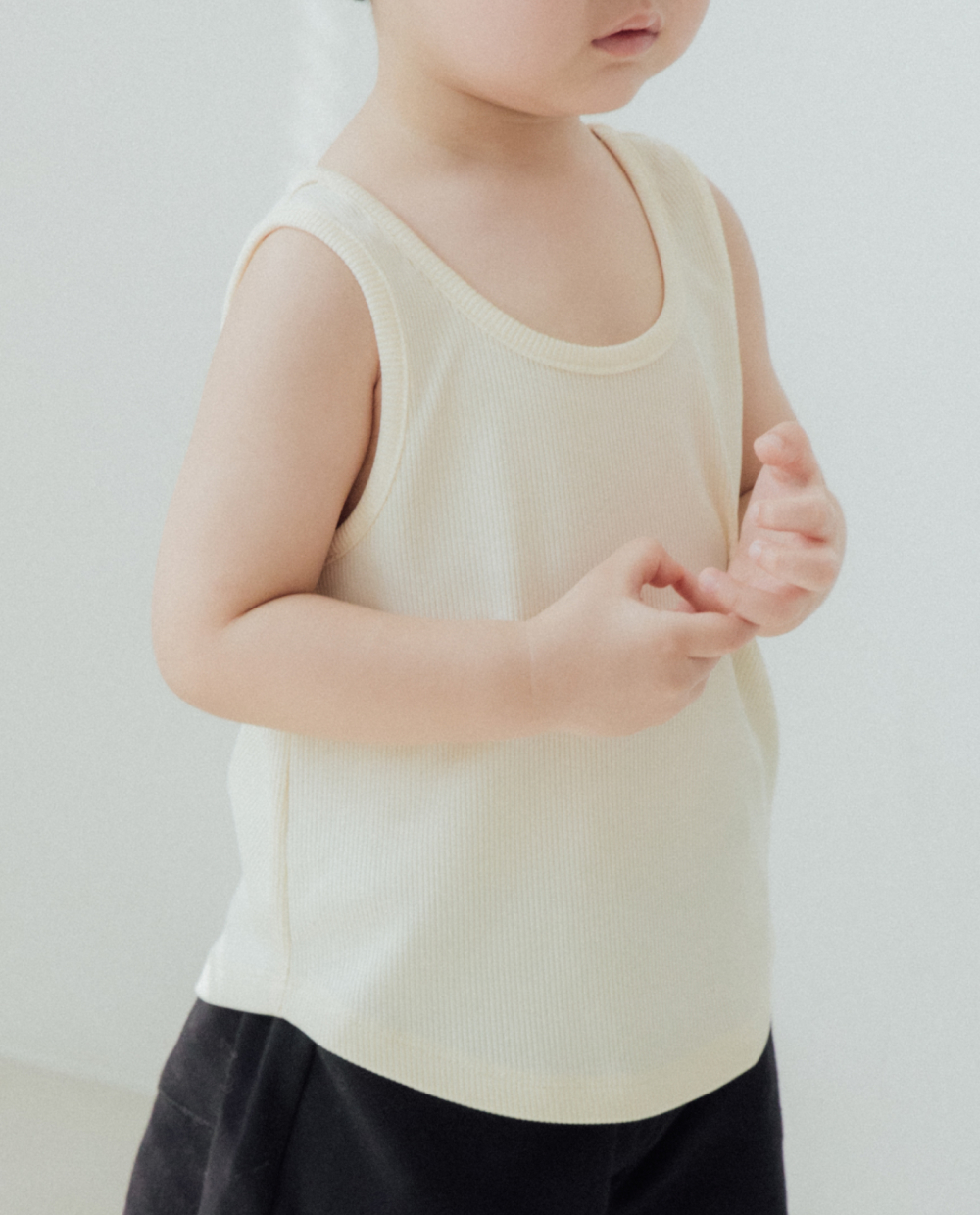 라이트 골지 민소매 티셔츠