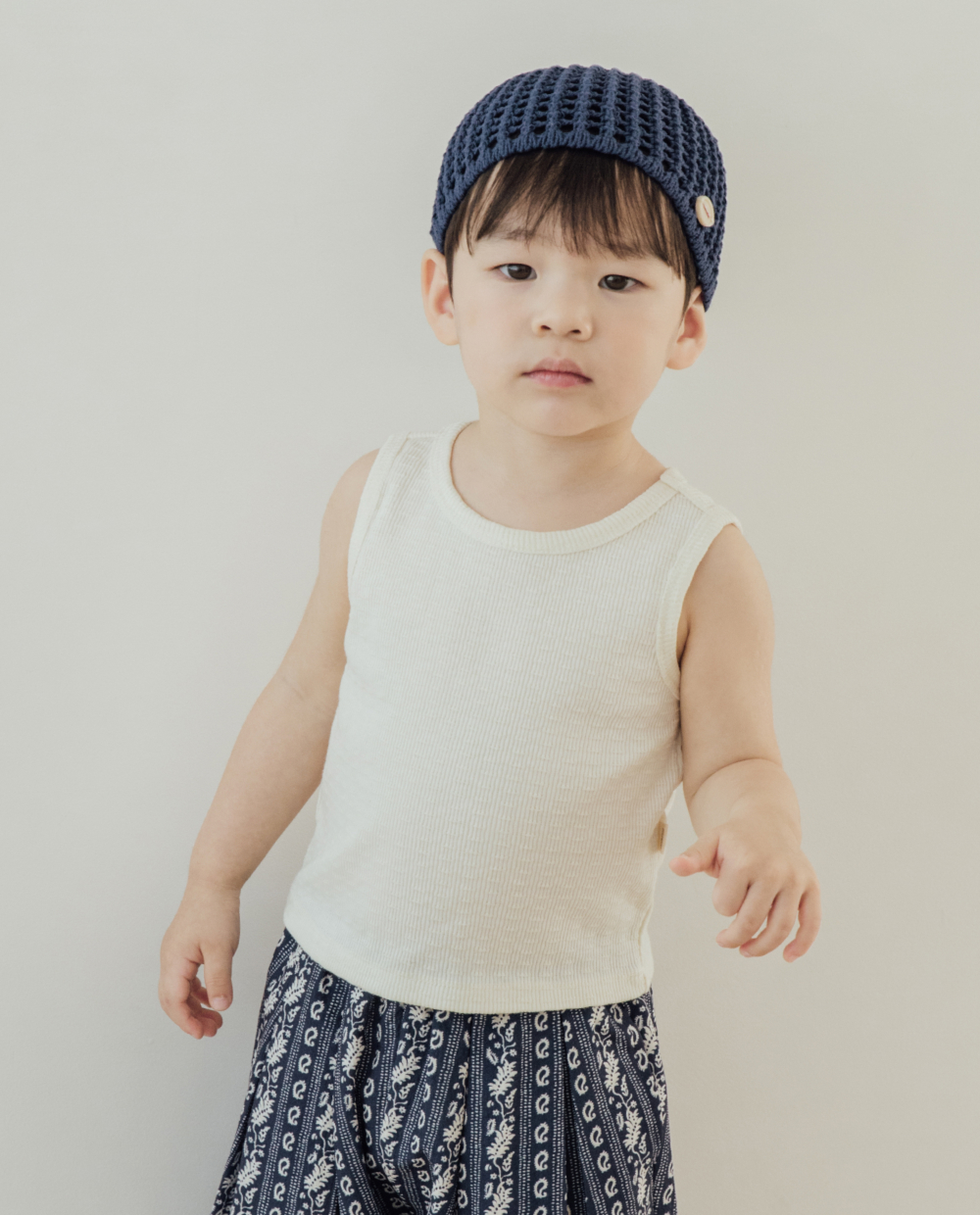 쟈가드골지 민소매 티셔츠