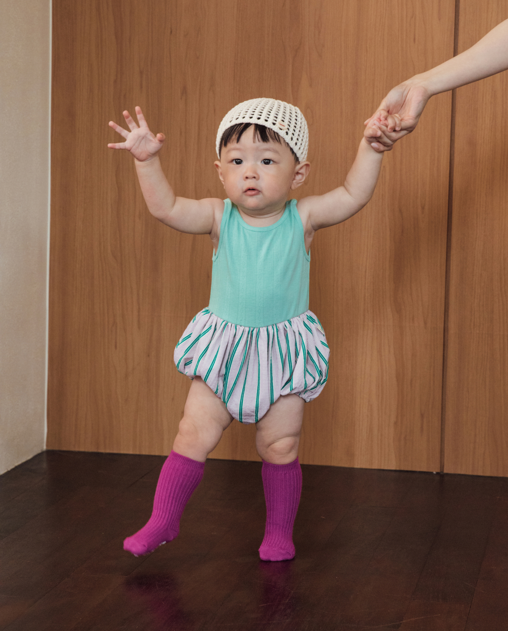 アイレットバルーンロンパース