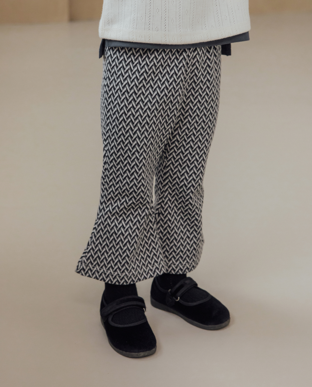 ジャガードニット 8分丈 ブーツカットパンツ