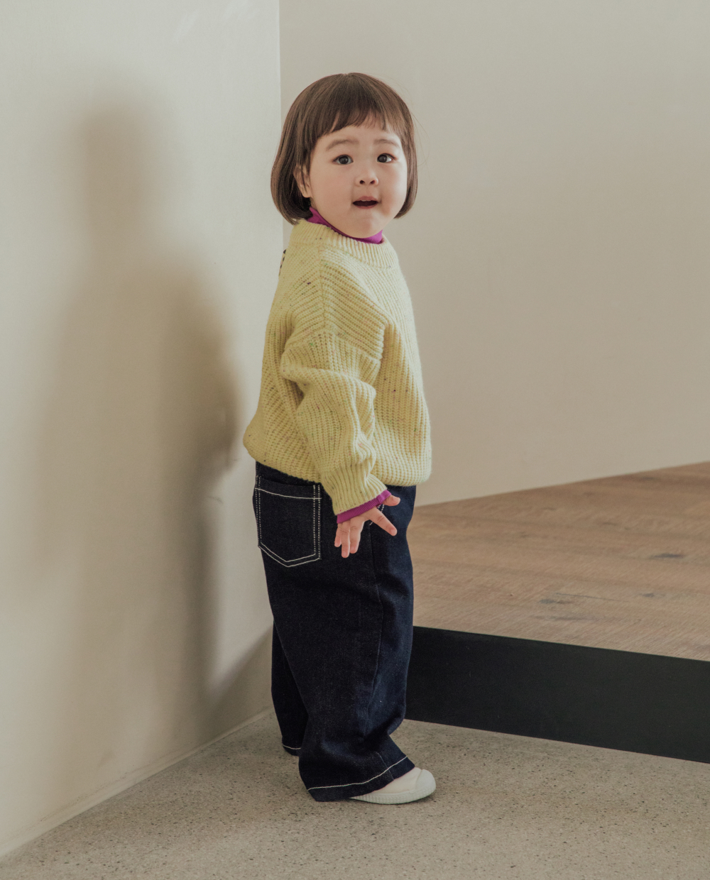 もちもちストレッチ カーブドデニムパンツ