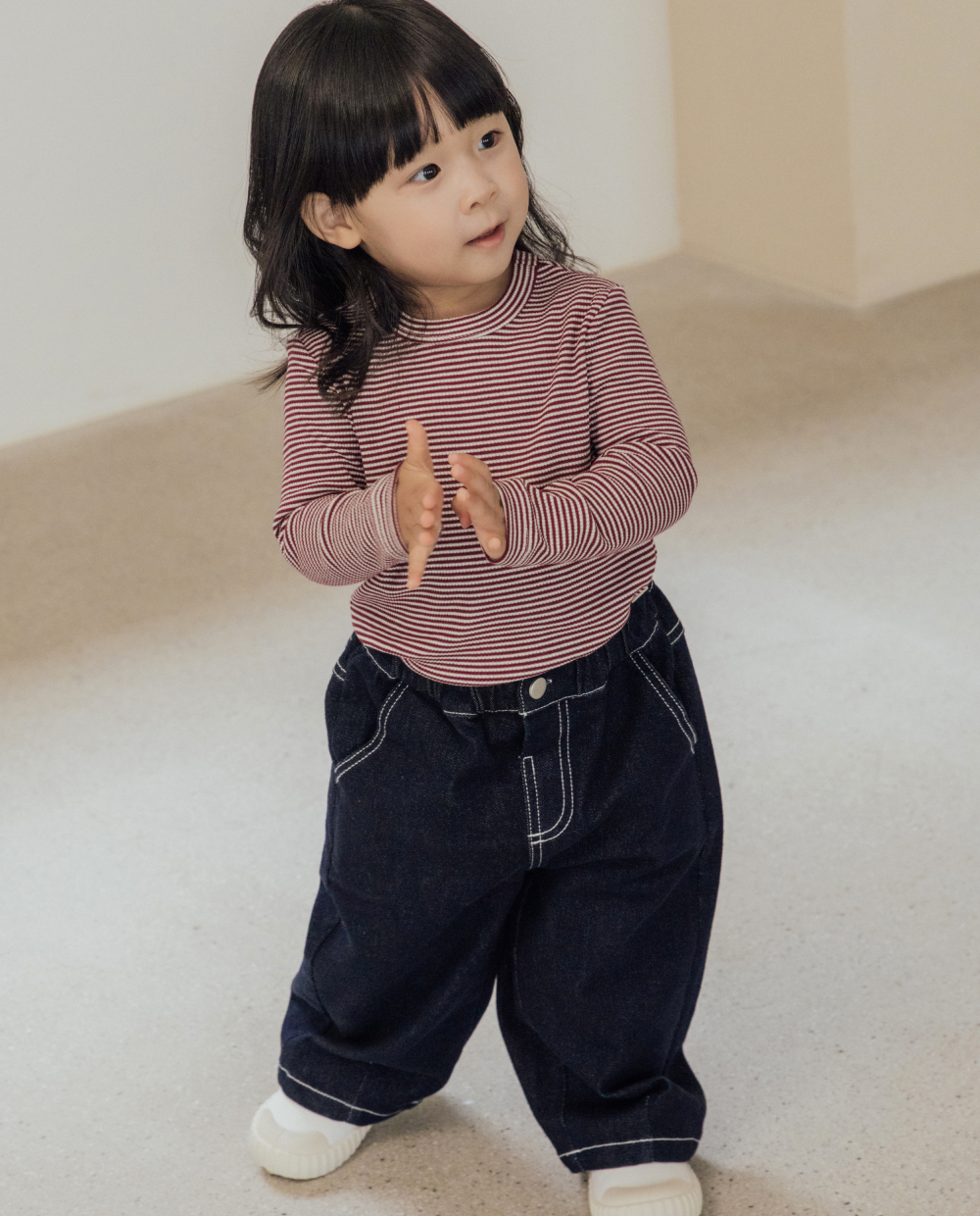 もちもちストレッチ カーブドデニムパンツ