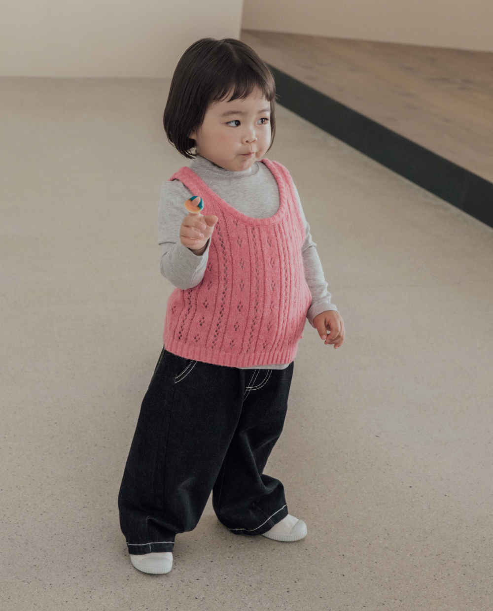 もちもちストレッチ カーブドデニムパンツ