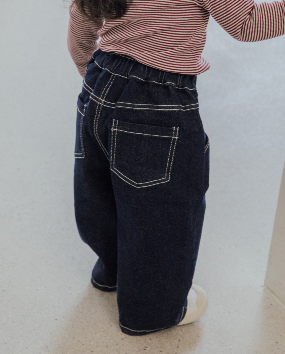 もちもちストレッチ カーブドデニムパンツ
