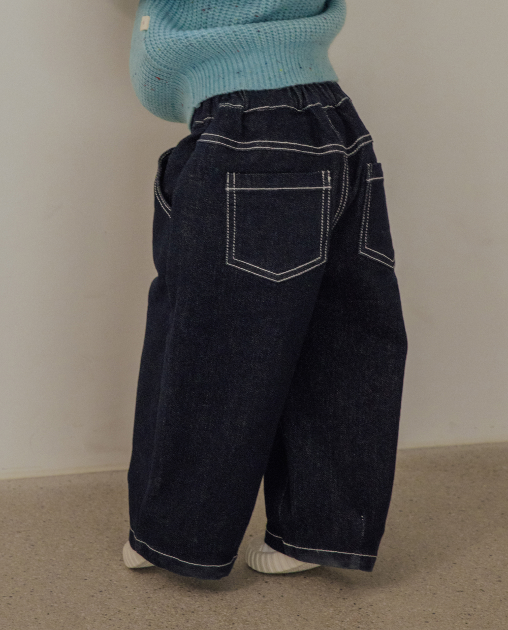 もちもちストレッチ カーブドデニムパンツ