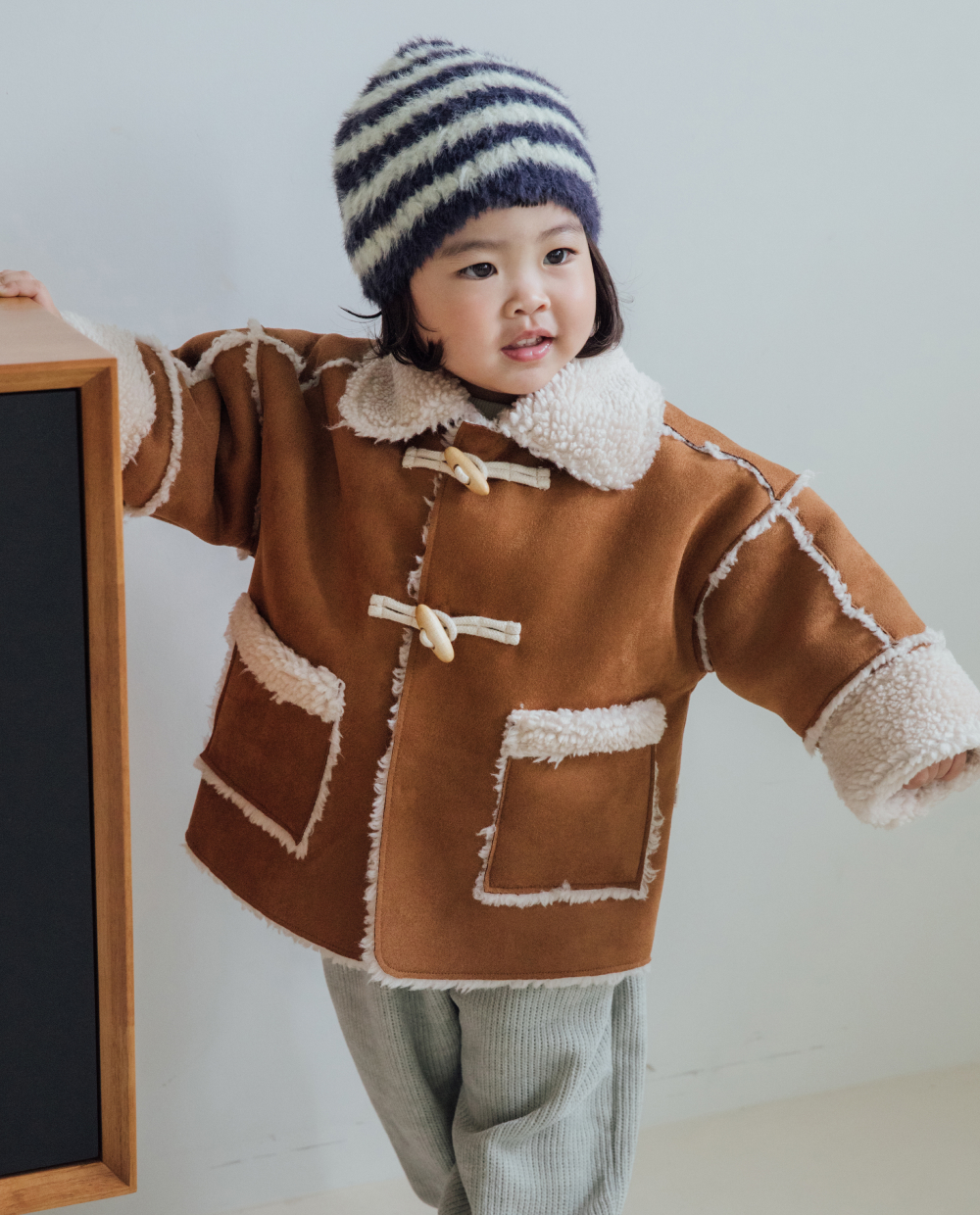 부클 무스탕 코트