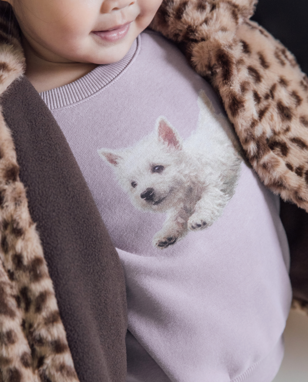 【起毛】ふかふかミンク裏起毛 犬グラフィック トレーナー