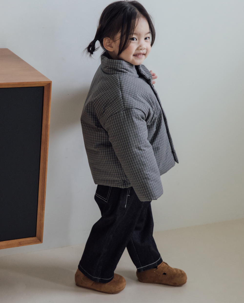 [起毛] しっとりストレッチ カーブド デニムパンツ
