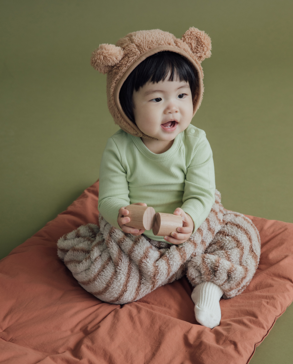 포근밍크 양면퍼 볼륨 조거팬츠