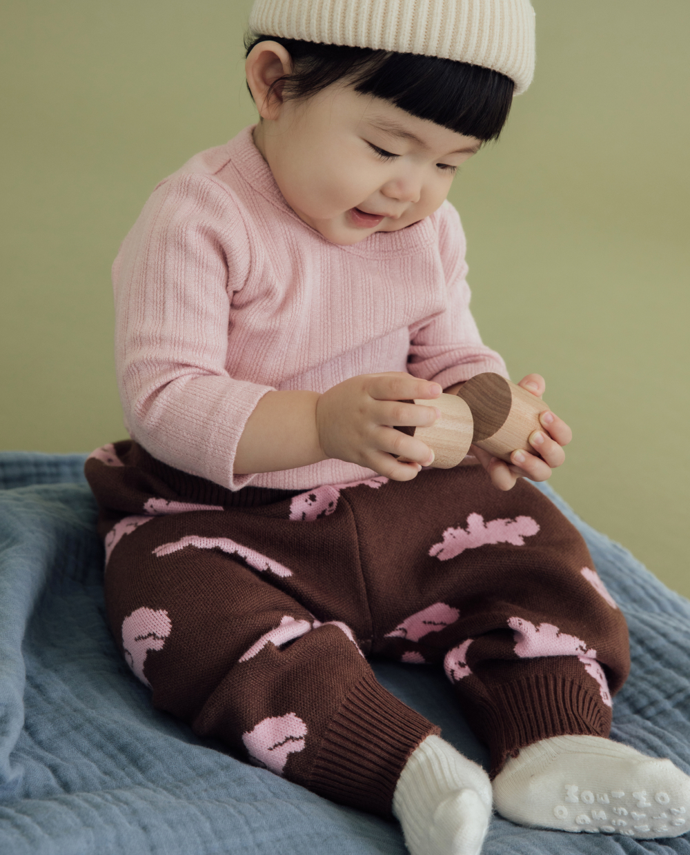 톡톡한 쟈가드 니트팬츠